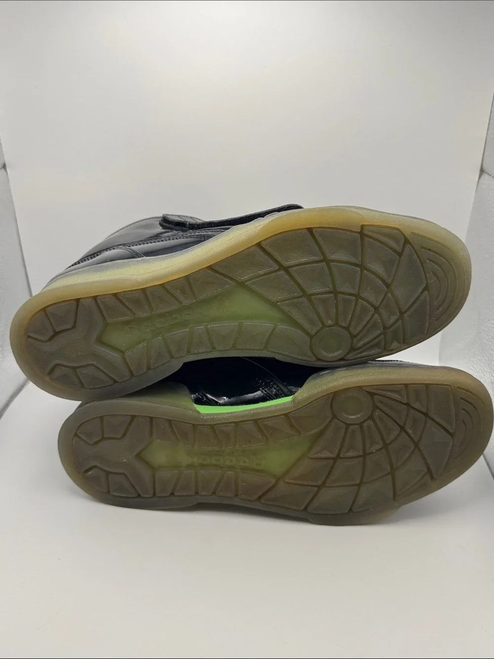 Reebok Alien Stomper Mid Final Battle Xenomorph Queen Men’s Size 10 Shoes CN2182